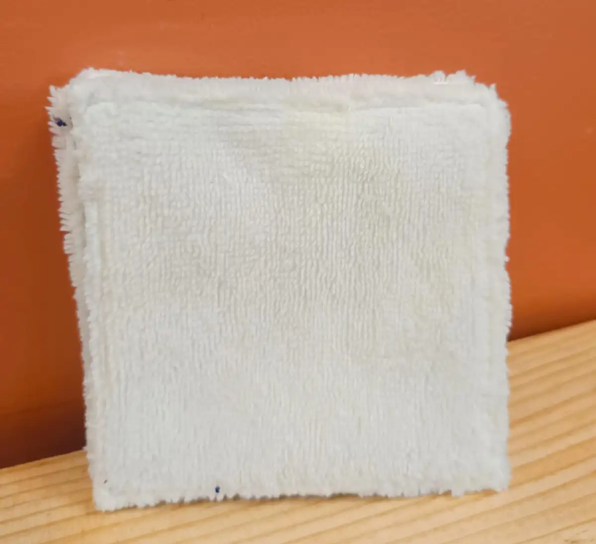 Lot de 5 lingettes lavables artisanales : démaquillez-vous avec style et douceur