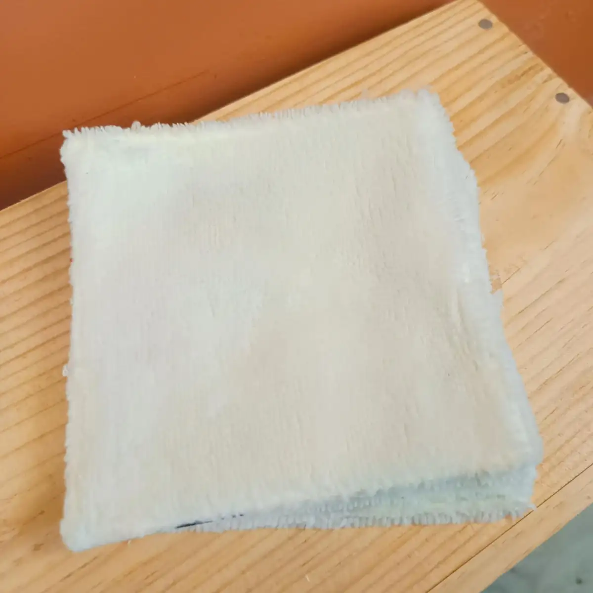 Lot de 5 lingettes lavables artisanales : démaquillez-vous avec style et douceur copie